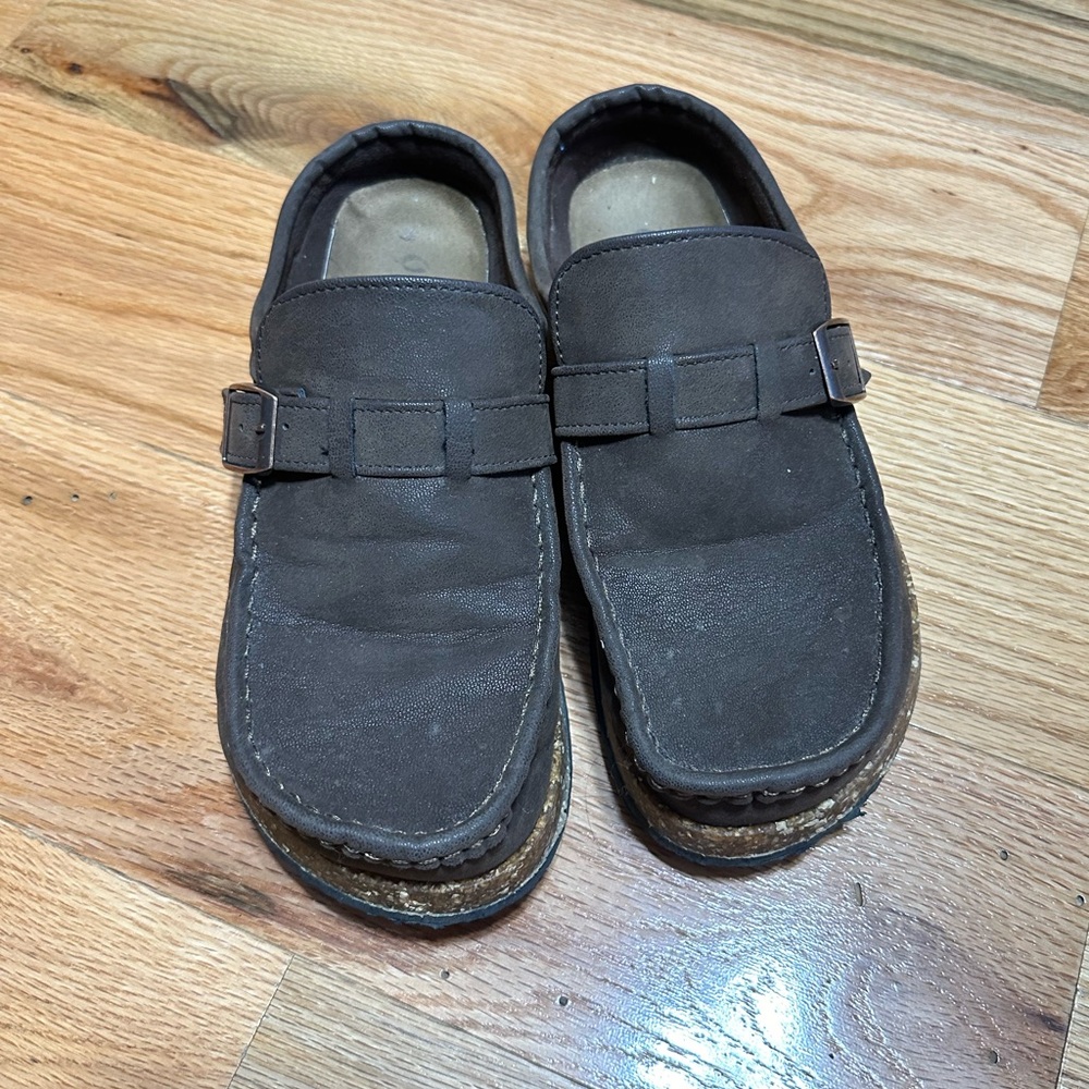 Outwoods clogs